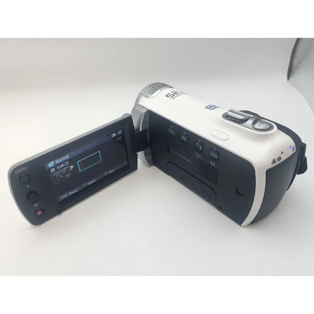 Samsung HMX-F90 HD Camcorder + New Battery, Charger, Memory Card, Manual, etc